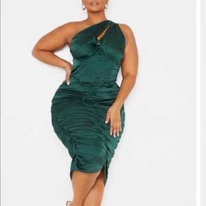 Green PrettyLittleThing Satin Ruched Midi Dress